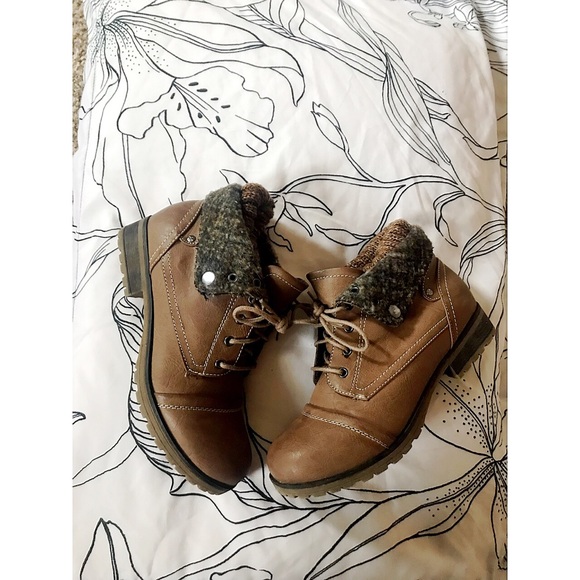 Shoes - Brown Layered Tie Up Shoes